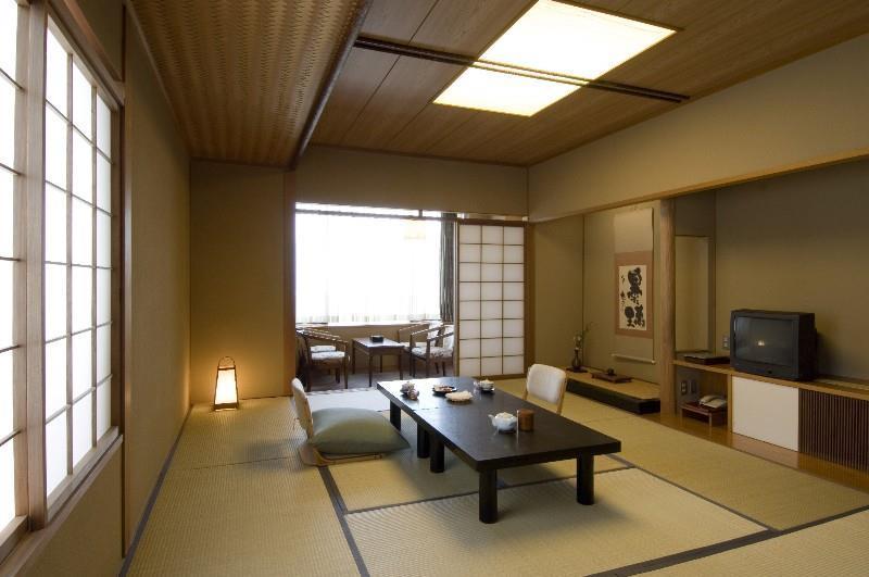 Miyajima Grand Hotel Arimoto Хацукаити Интерьер фото