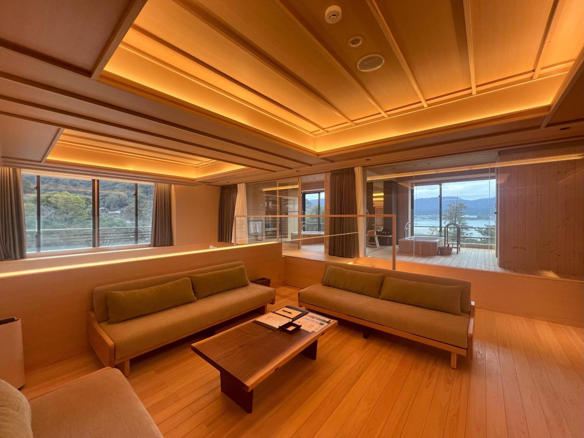 Miyajima Grand Hotel Arimoto Хацукаити Экстерьер фото